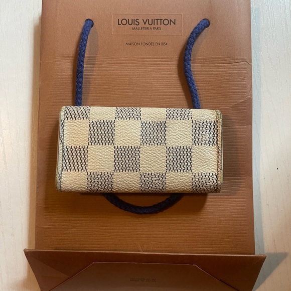 Louis Vuitton Key Holder with Louis Vuitton Gift Bag - Picture 3 of 4